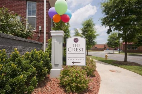 The Crest at Galleria - Apartments for Rent in Charlotte, NC | Freshrent